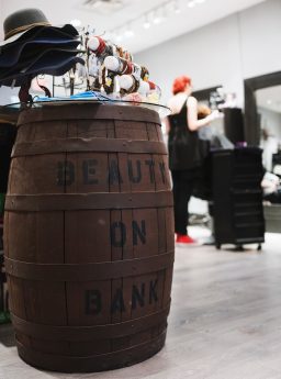 barrel-display-stand